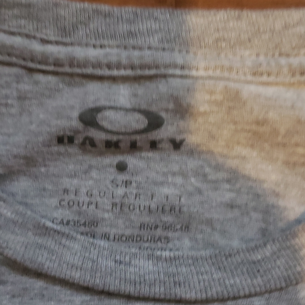 T-shirt - Picture 2 of 2